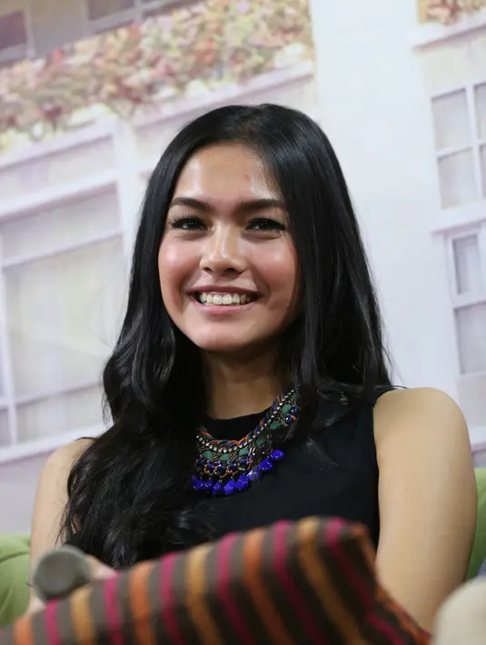 Rania Putri Sari adalah seorang mahasiswi jurusan International Bussiness Management, Universitas Ciputra, Surabaya. (Adrian Putra/Bintang.com)