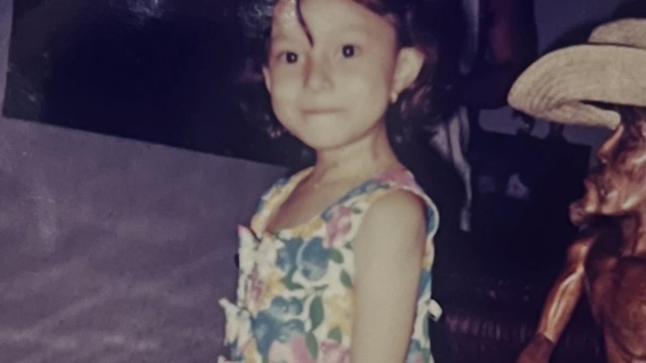 Asmirandah Unggah Foto Lawas Sandingkan dengan Anaknya, Benarkah Wajahnya Mirip Sang Papa?