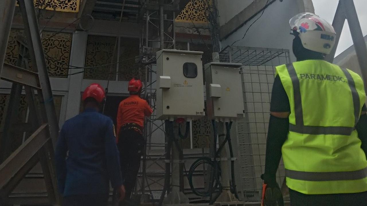 Korban Tewas Tertimpa Coran Tower di Tambun Belum Terevakuasi, Ini Alasannya