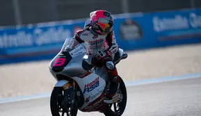 Hasil Moto3 Inggris 2026: Veda Ega Pratama Tembus 3 Besar, Lolos Q2