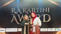 Nina Gusmita saat meraih Kartini Awards 2024. (IST)