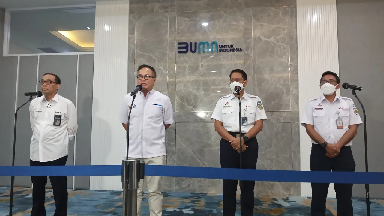 PT Kereta Api Indonesia (Persero) atau PT KAI bersama PT Industri Kereta Api (INKA) menekan perjanjian kerja sama atau Memorandum of Understanding (MoU) tentang pengadaan kereta api.