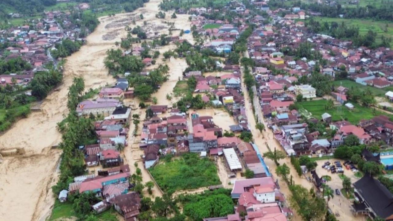 2.798 Sekolah Rusak, Pemerintah Aktifkan Skema Sekolah Darurat untuk Siswa Terdampak Bencana Sumatra