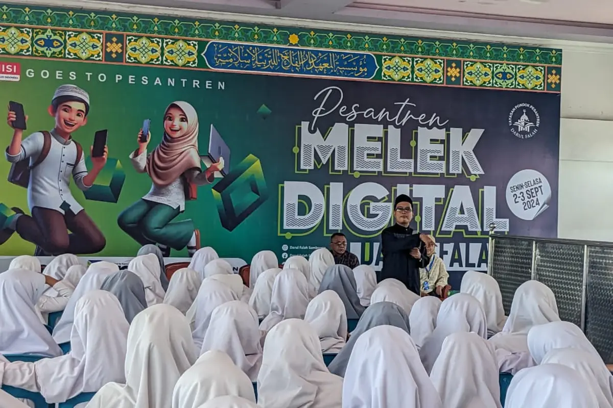 Komitmen Kembangkan Ekonomi Masyarakat Lewat Program Pesantren Melek Digital