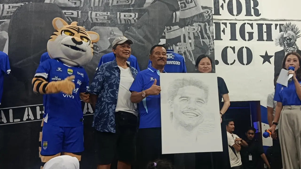 Ragnan Oratmangoen Rekrutan Baru Maung Bandung