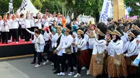 Iriana Joko Widodo bersama istri wakil presiden dan istri menteri melakukan jalan sehat keluarga pada Minggu (8/12/2019) pagi. (Foto: Muchlis Jr - Biro Pers Sekretariat Presiden)