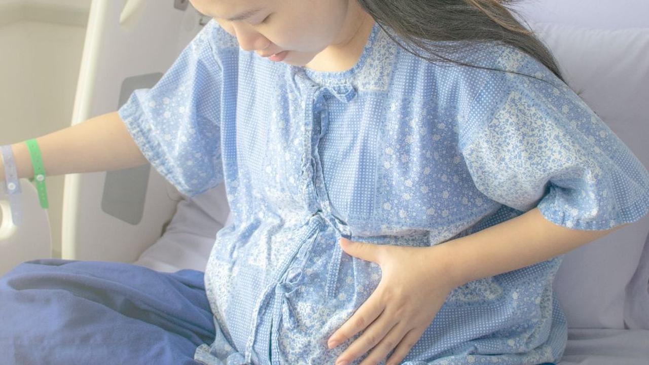Panik Istri Mau Melahirkan Jam 2 Pagi, Suami Buru-Buru Masukkan Koper ke Mobil Istri Malah Ketinggalan