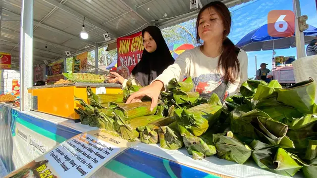 Pasar Wadai Banjarmasin Kalimantan Selatan Kalsel Nasi Bakar