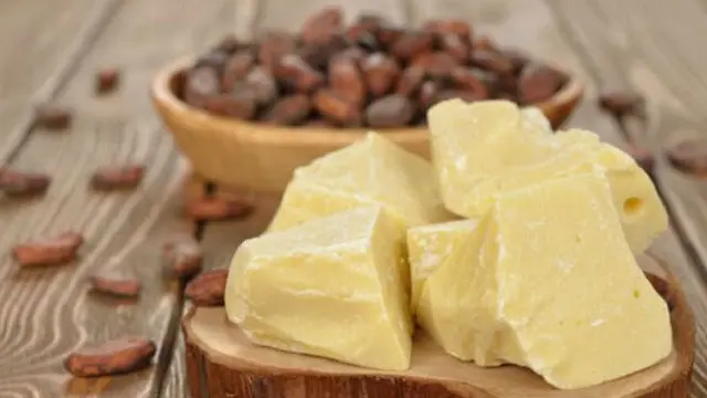7 Bahan Alami Untuk Hilangkan Stretch Mark