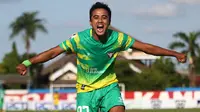 Mantan pemain Madura FC, Ghufroni Almaruf, yang mulai musim 2019 gabung Madura United. (Bola.com/Aditya Wany)