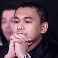 Komika Raditya Dika kembali menggarap film drama komedi. Kali ini, filmnya mengangkat cerita kegelisahan masyarakat modern yang dikemas dengan judul The Guys. (Nurwahyunan/Bintang.com)