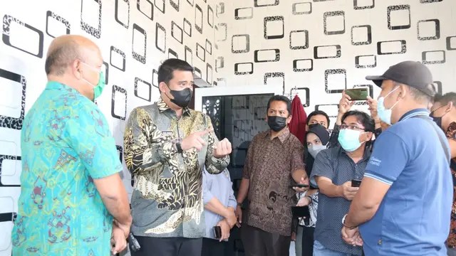 Sidak Wali Kota Medan Bobby Nasution ke Kantor Lurah Sidorame Timur