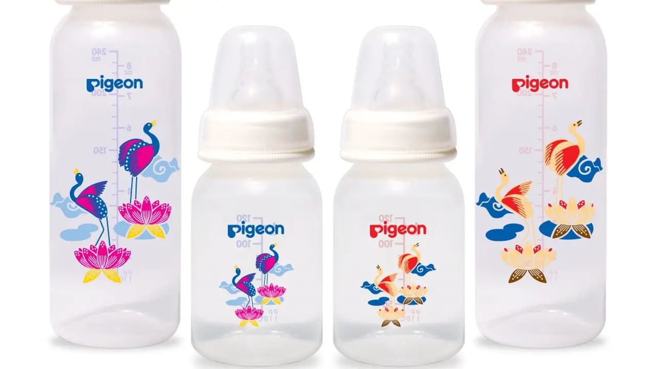 Botol susu motif batik kolaborasi Pigeon dan Iwet Ramadhan