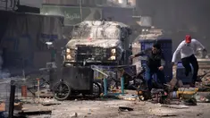Warga Palestina bentrok dengan pasukan Israel di Kota Nablus, Tepi Barat, 22 Februari 2023. Sebanyak 10 warga Palestina tewas dan puluhan lainnya luka-luka dalam serangan tentara Israel di Kota Nablus. (AP Photo/Majdi Mohammed)