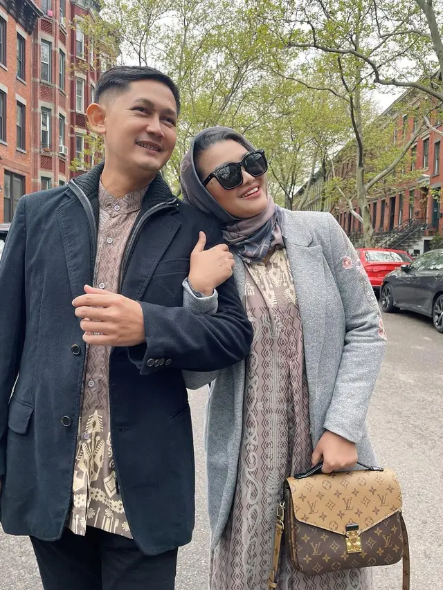 [Fimela] Fitri Carlina dan Hendra Sumendap