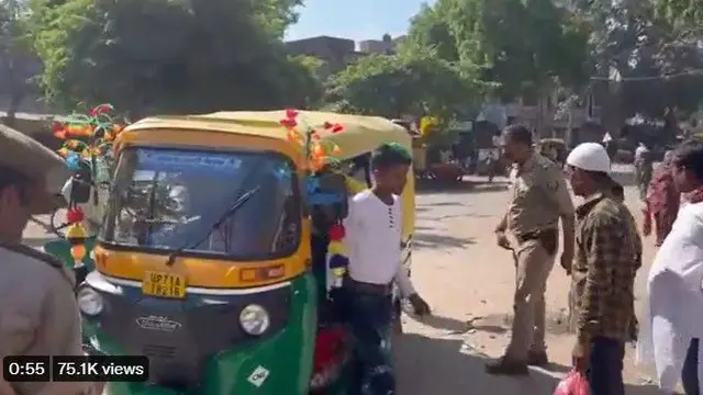 Ngebut di Jalan, Bajaj Ini Angkut 27 Orang saat Ditilang Polisi