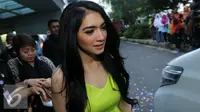 Pernikahan Terancam Bubar, Angel Karamoy Malah Sibuk Kerja