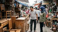 6 Hal yang Perlu Diperiksa sebelum Membeli Perabot Kayu Bekas dari Pasar Loak