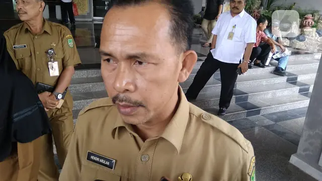 sekolah ilegal