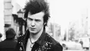 Basis Sex Pistols, Sid Vicious menusuk kekasihnya, Nancy Spunger sampai tewas pada tahun 1978. (rockmylife.it)