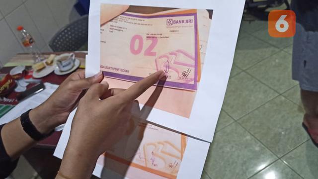 Bukti transaksi penyetoran dan penarikan (Liputan6.com/Fauzan)