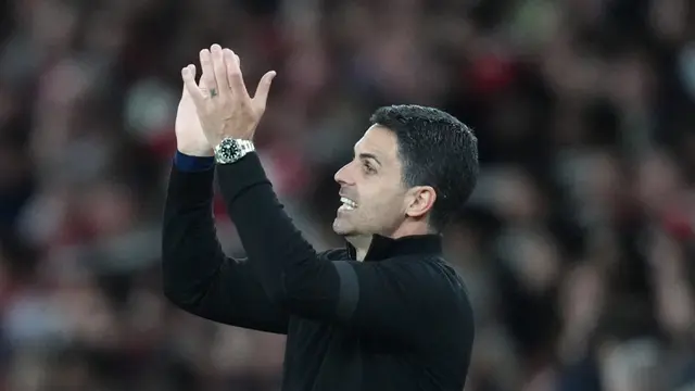 Arteta Hubungi Vinicius