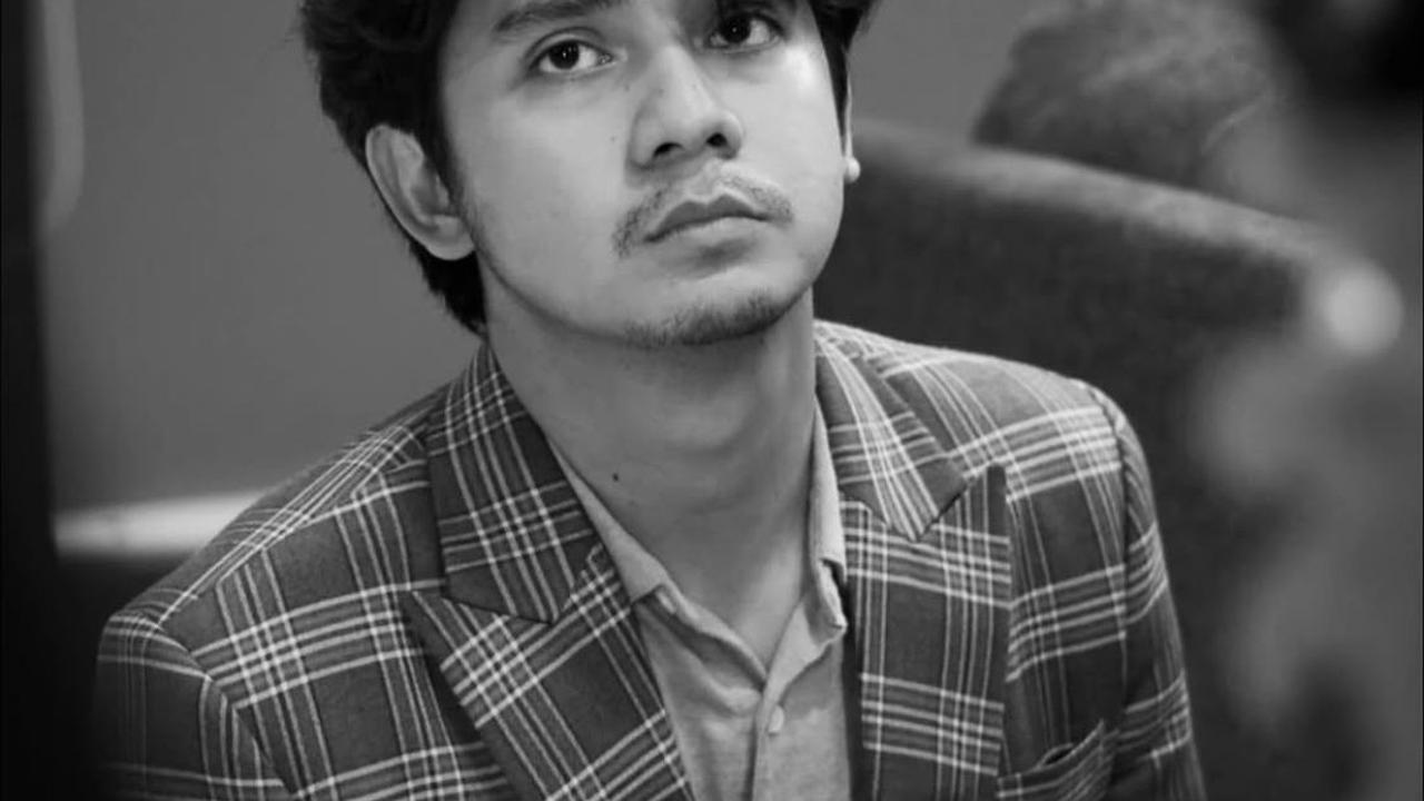 Profil Arbani Yasiz, Perjalanan Karier dari Model hingga Aktor Layar Lebar