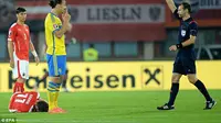 Laga ke-100 Ibra Dinodai Aksi Tidak Terpuji