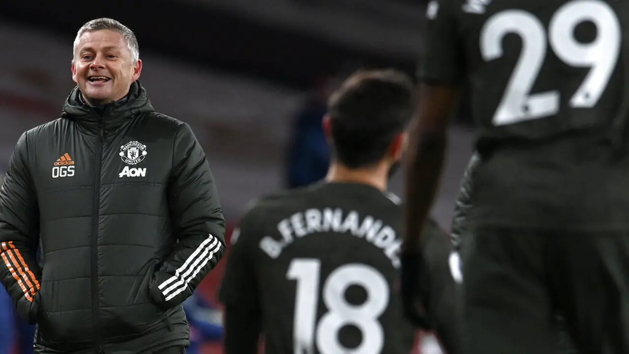 FOTO: Tertahan di Markas Arsenal, Manchester United Semakin Menjauh dari Manchester City di Puncak Klasemen