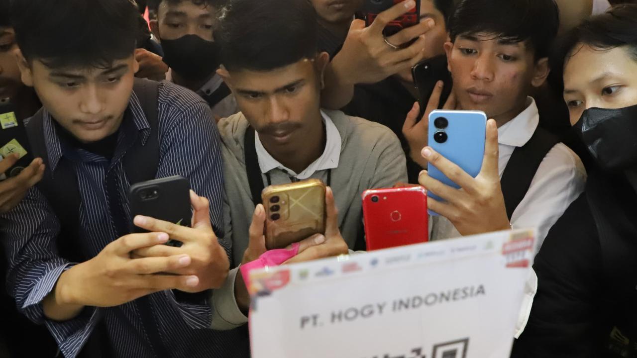 Pencari Kerja di Job Fair 'Bekasi Pasti Kerja Expo' Membludak