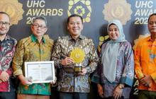 Pemkab Karawang Raih Penghargaan UHC Awards Kategori Madya, Jamin Akses Kesehatan Warga
