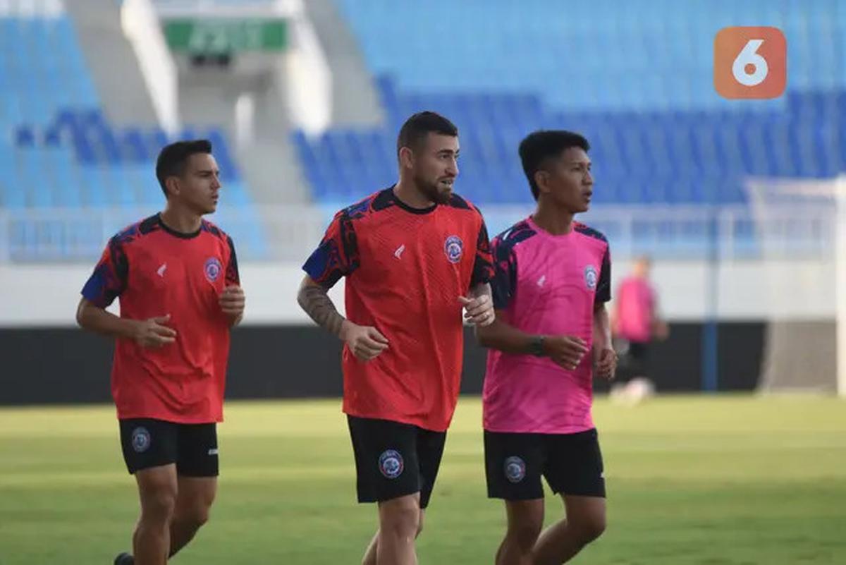 Bikin Ole Romeny Cedera, Akun Instagram Winger Arema FC Diserbu Netizen