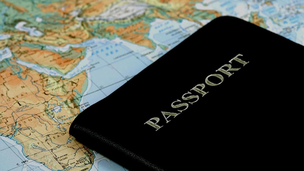Ilustrasi paspor 
