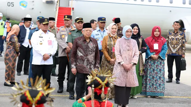 Wapres Ma'ruf Amin saat mengunjungi Sultra dan membawakan ceramah di masjid Agung Kendari.