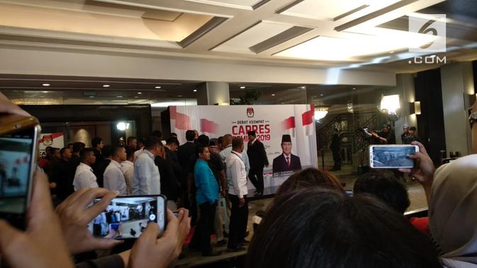 Calon Presiden nomor urut 02 Prabowo Subianto tiba di lokasi debat keempat Pilpres 2019. (Liputan6.com/Nafiysul Qodar)