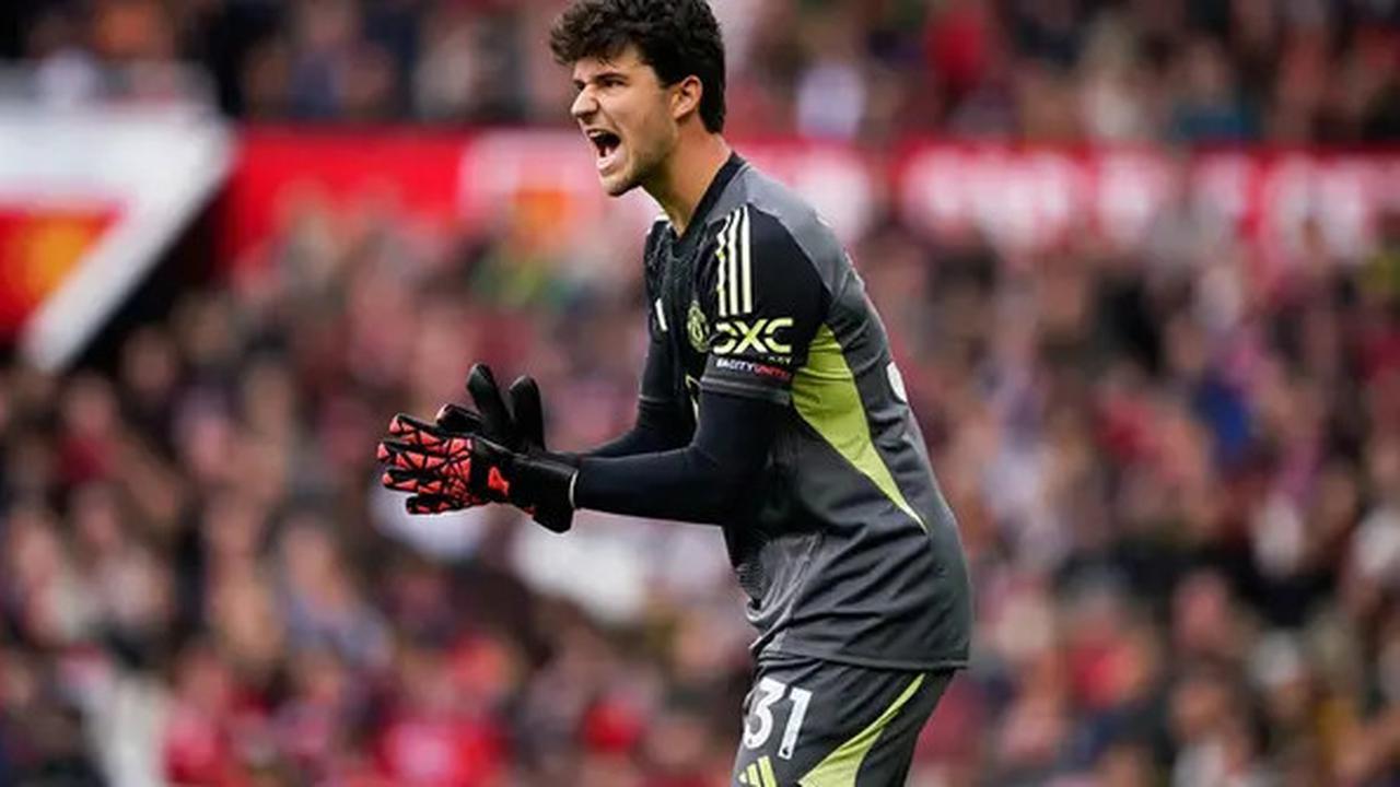 Manchester United Berburu Kiper Baru yang Siap Jadi Pesaing Senne Lammens.