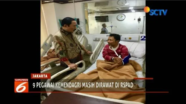 Pejabat Kemendagri Jenguk Korban Luka Akibat Diserang Warga Tolikara