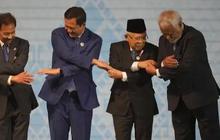FOTO: Momen Wapres Ma'ruf Amin Gantikan Jokowi Pimpin Delegasi Indonesia di KTT ASEAN Laos