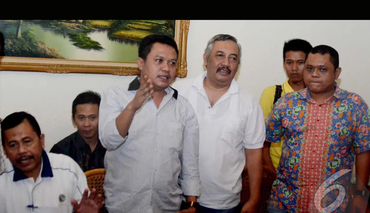 Mereka juga menjelaskan bahwa pemecatan yang dilakukan kepada Agung Laksono sudah menyalahi aturan. Jika ada kesalahan, seharusnya dikelola bagian masalah, Jakarta, Minggu (10/8/2014) (Liputan6.com/Andrian M Tunay)