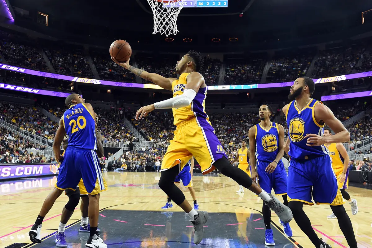 Layup D'Angelo Russell