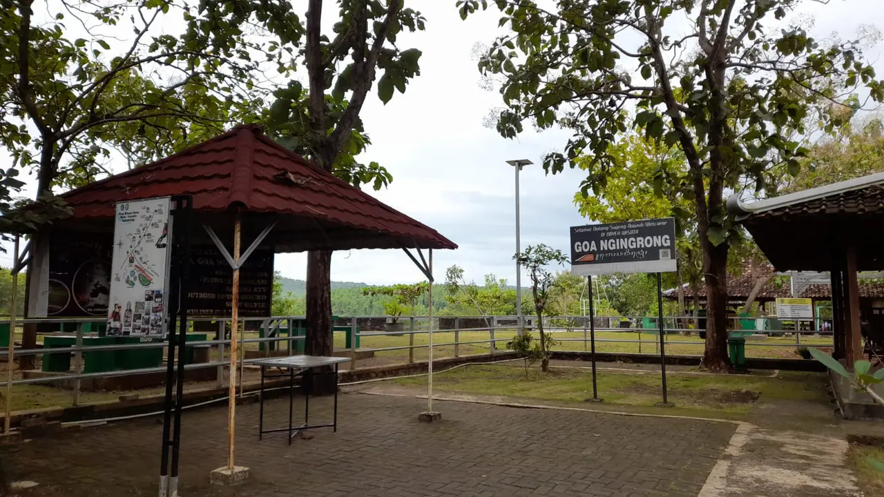Wisata Gua Ngingrong di Gunungkidul.