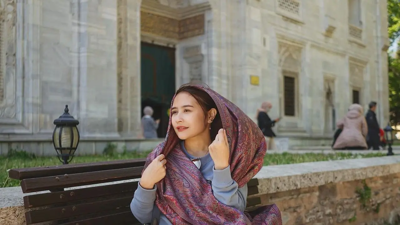Prilly Latuconsina Liburan di Turki (Foto: Instagram @prillylatuconsina96)