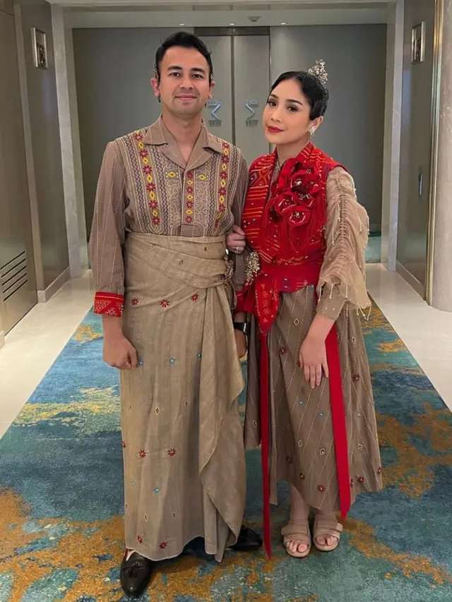 Nagita Slavina dan Raffi Ahmad tampil di JFW 2024 pada Rabu sore (25/10/2023)