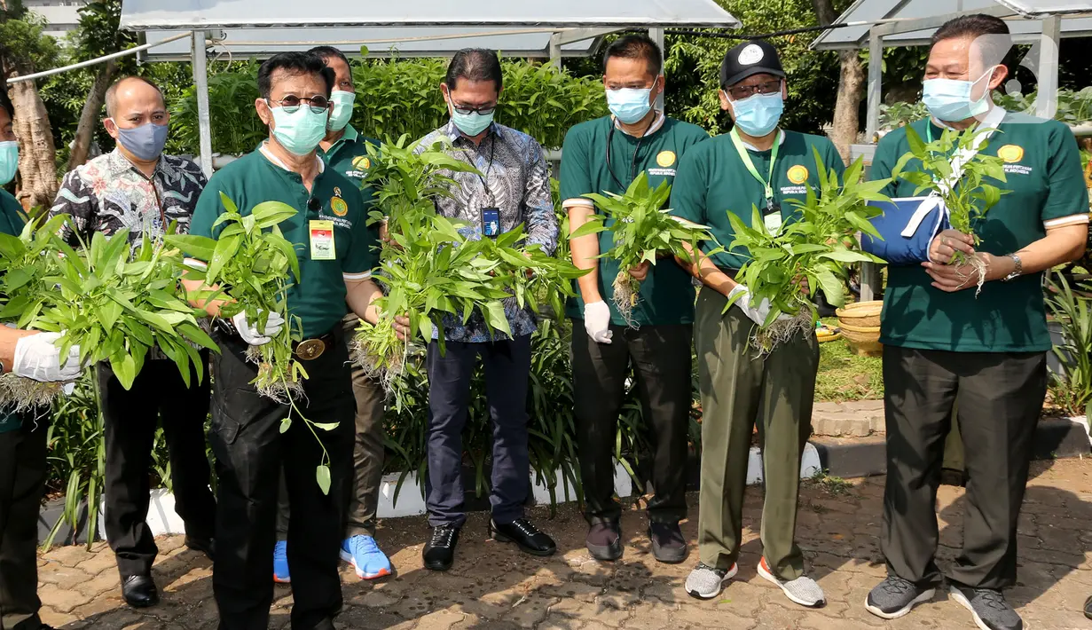 Menteri Pertanian Syahrul Yasin Limpo pada peringatan Hari Tani Nasional di Jakarta, Kamis (24/9/2020). Bertepatan Hari Tani, Bayer Indonesia mendukung program pemerintah menjaga ketersediaan pangan nasional melalui pemberdayaan pahlawan pangan. (Liputan6.com/Pool)
