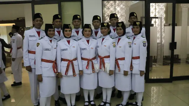 Paskibraka Nasional 2019 putri tetap gunakan rok saat bertugas