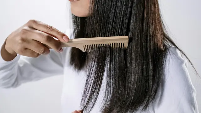 Ingin Rambut Lebih Berkilau? Berikut Perawatan Rambut yang Tepat agar Rambut Tampak Sehat dan Berkilau