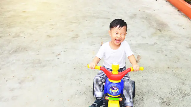 Ragam Aktivitas Sederhana untuk Stimulasi Motorik Buah Hati, Maksimalkan Tumbuh Kembangnya Yuk!