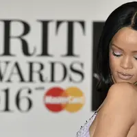 Rihanna mulai angkat bicara ketika dirinya mendengar rumor yang beredar tentang Jay Z selingkuhi Beyonce. (AFP/Bintang.com)