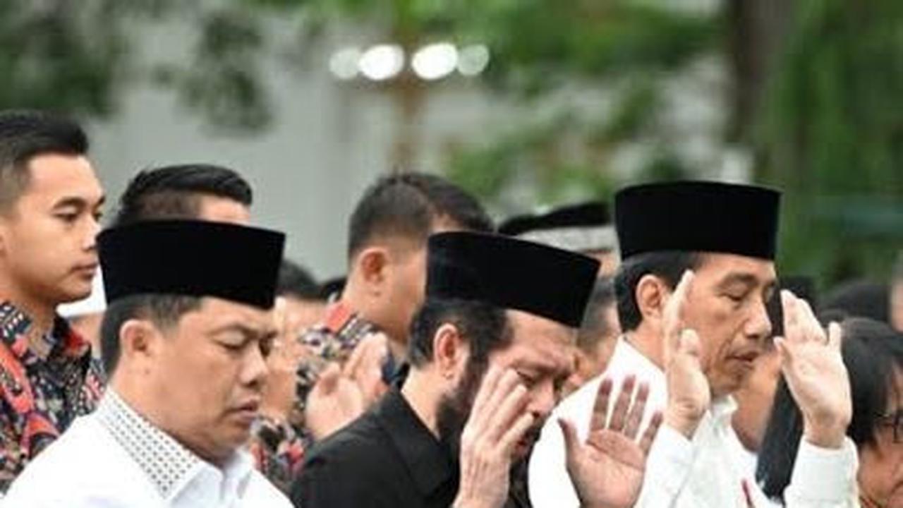 Jadi Garda Terdepan Lindungi Presiden, Ternyata Begini Cara Paspampres saat Shalat Berjamaah