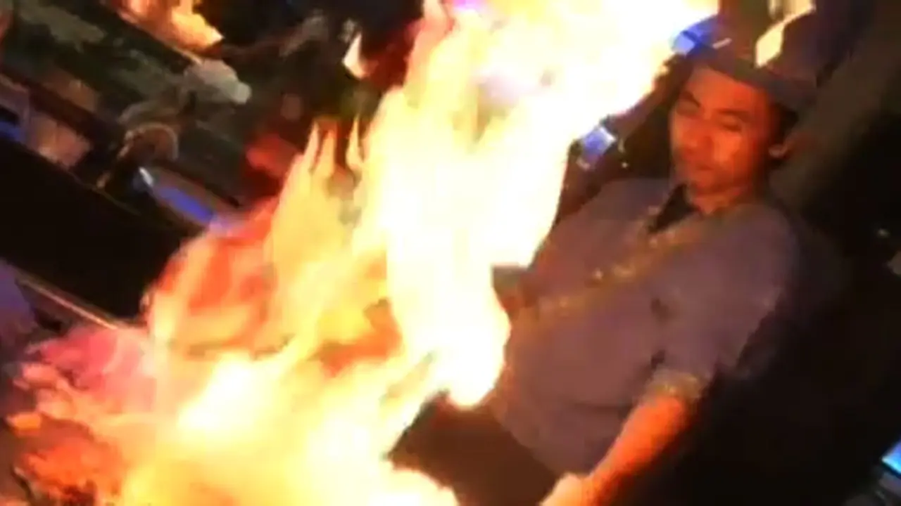 Atraksi Koki Hiburan Penikmat Teppanyaki